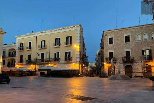 Covid, a Bari nuove restrizioni per Natale e Capodanno